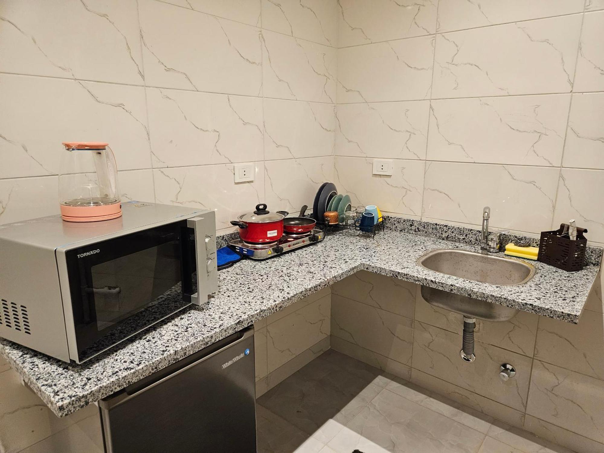Apartment Downtown 1br Flat- 63-a