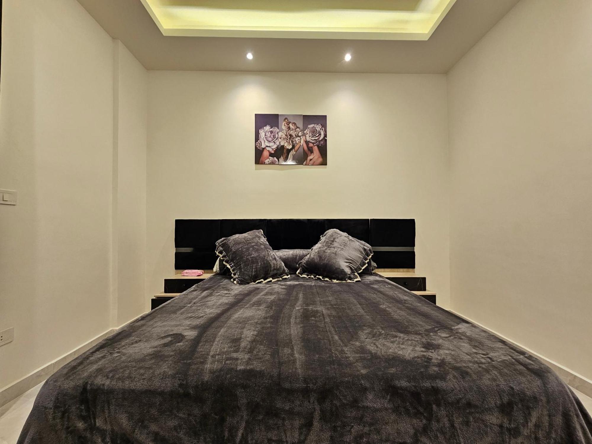 Downtown 1br Flat- 63-a Apartment *